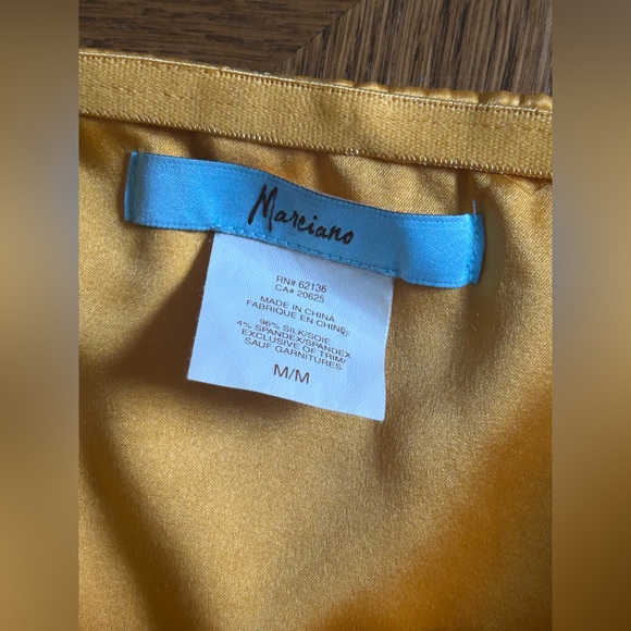 Vintage Marciano Silk Top - Picture 4 of 7